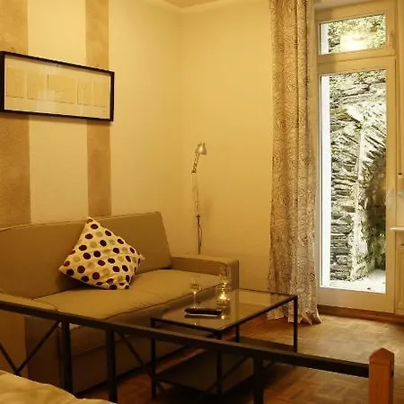 Ferienweingut Hallenbach 4* 첼 안 데어 모젤