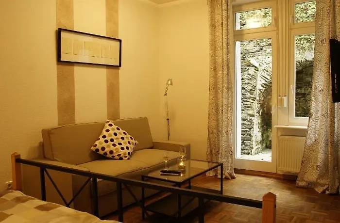 Ferienweingut Hallenbach 4* Zell an der Mosel