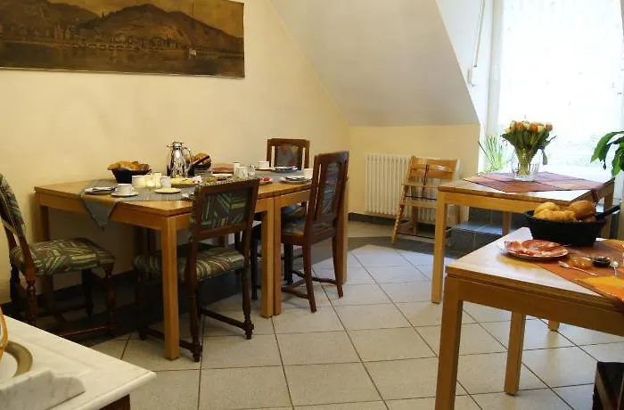 Ferienweingut Hallenbach Affittacamere 4*